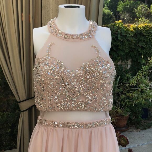Sequin Hearts Pink Sleeveless W. Beading Gown Sz11 - Picture 3 of 8